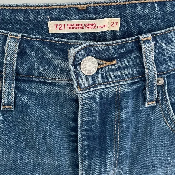 Levi’s Ripped Jeans - Picture 4 of 6